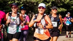 mulheres em uma maratona